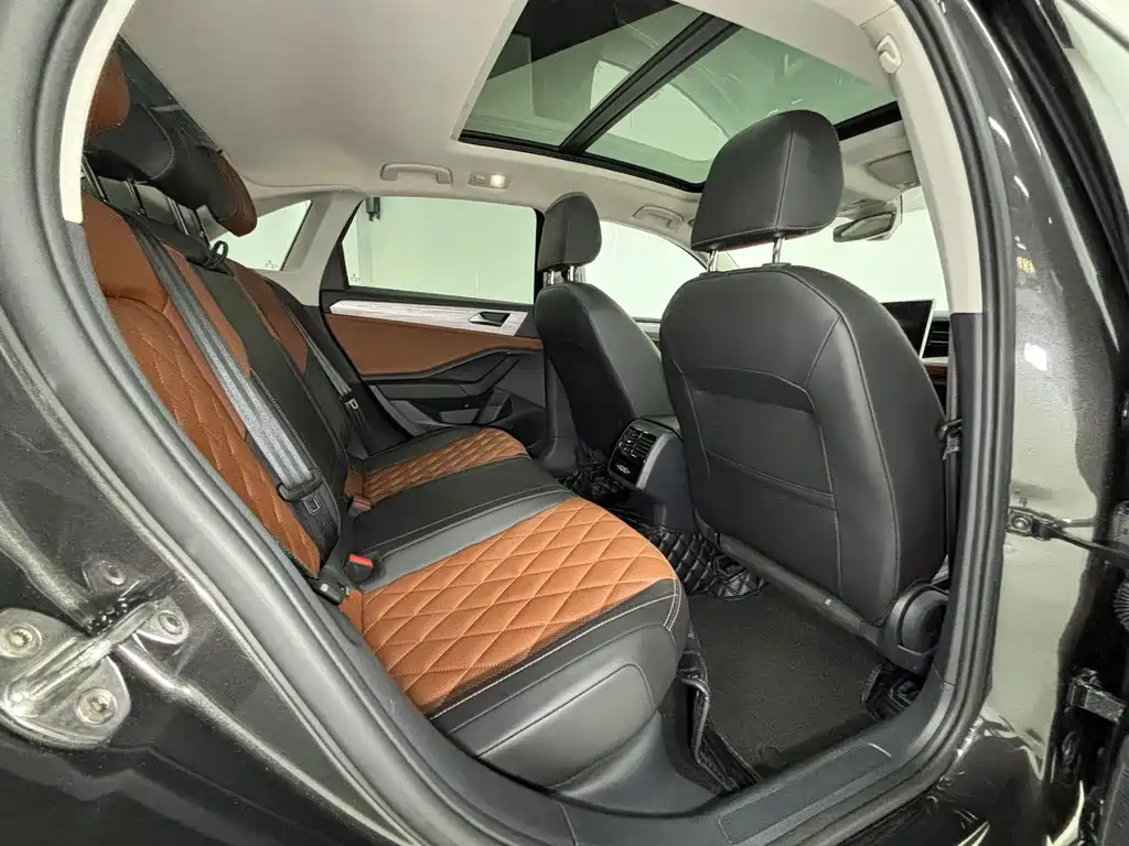 Volkswagen Sagitar — миниатюра 12