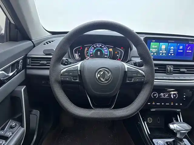 Mercedes-Benz GLA — миниатюра 11