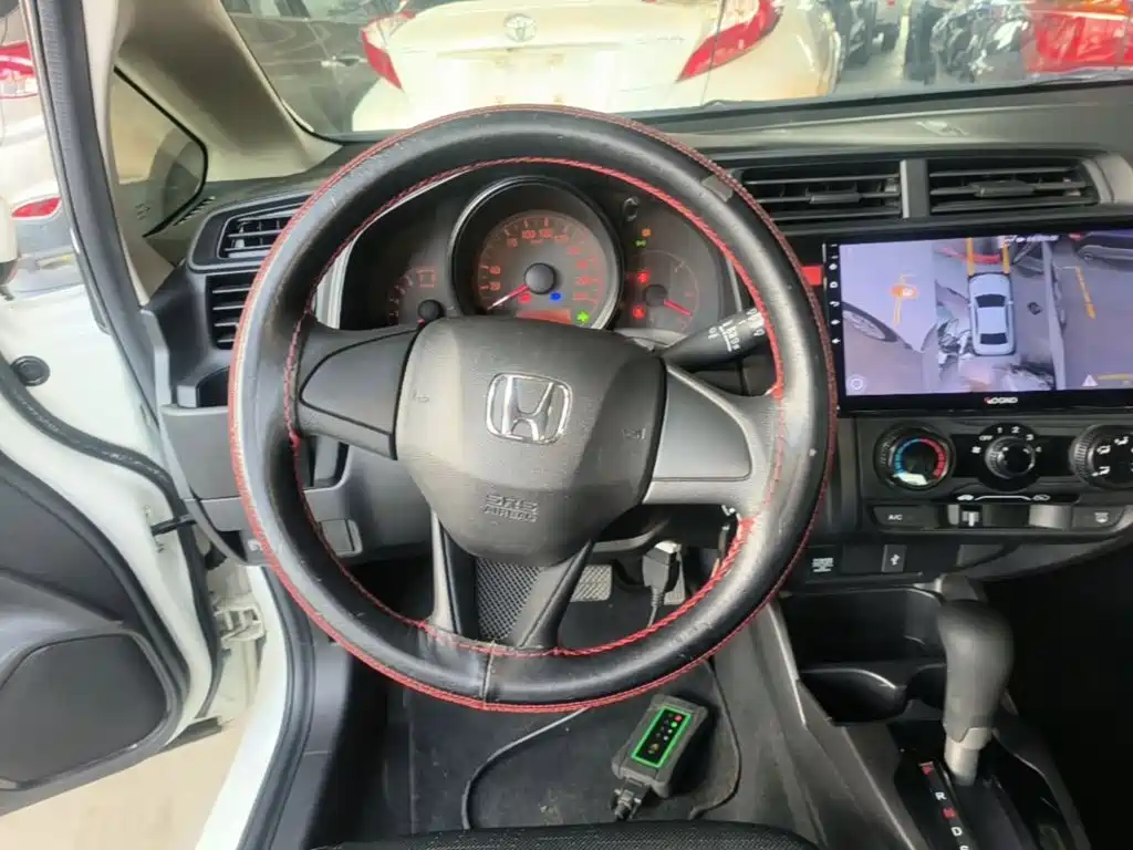 Honda Fit — миниатюра 11