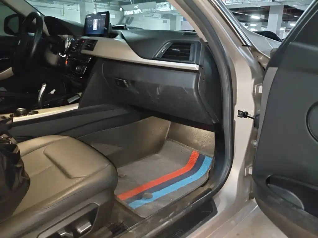BMW 3 Series — миниатюра 18