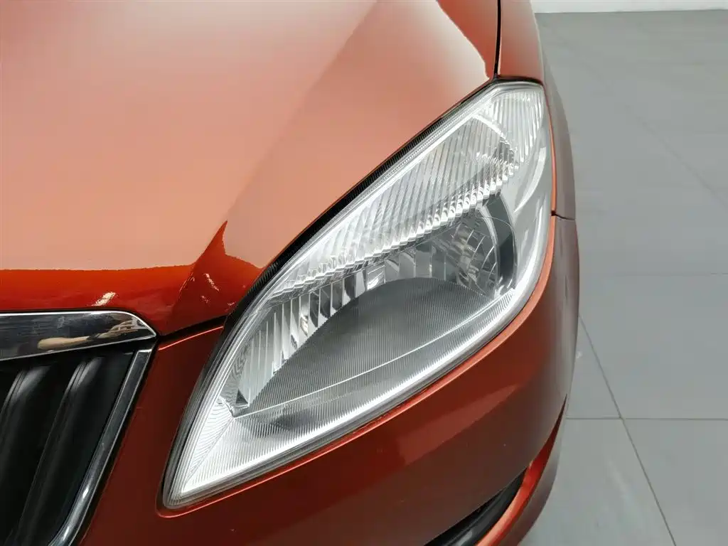Skoda Fabia 2012 1.4L AT