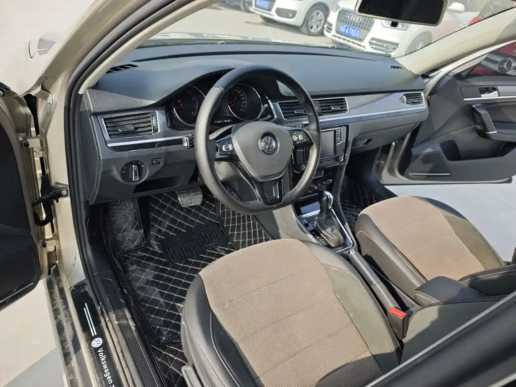 VOLKSWAGEN C TREK WEI COLLAR