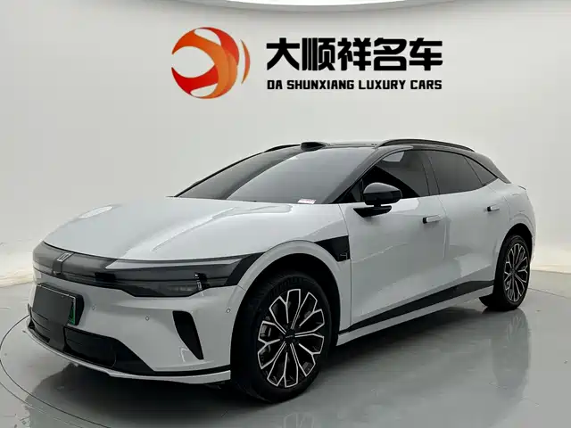 2025 Zeekr 007