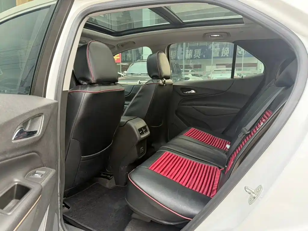 Chevrolet Equinox — миниатюра 7