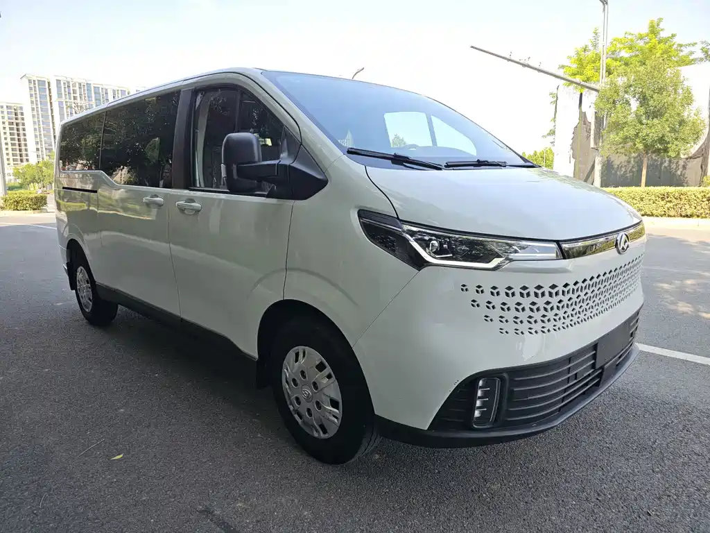 MAXUS V70 — миниатюра 3