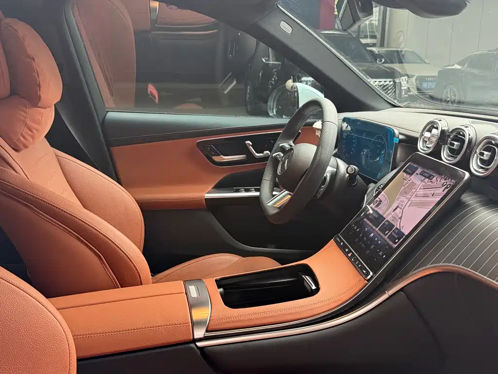 Mercedes-Benz GLC 2023 GLC 300 L 4MATIC 7 мест