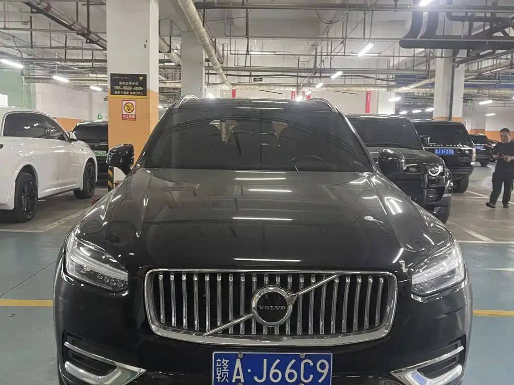 Volvo XC90 — миниатюра 9