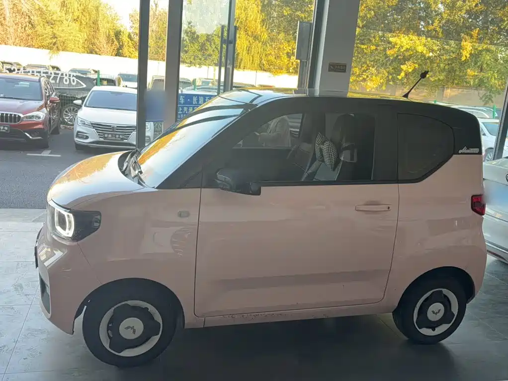 Wuling MINIEV — миниатюра 10