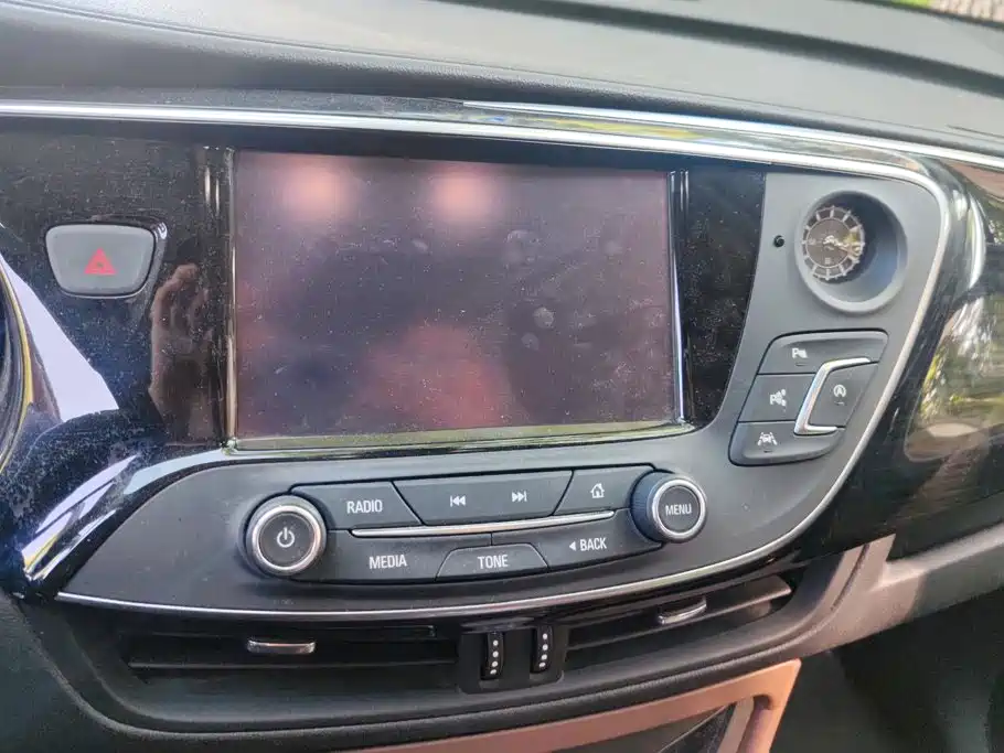 Buick Envision Plus — миниатюра 13