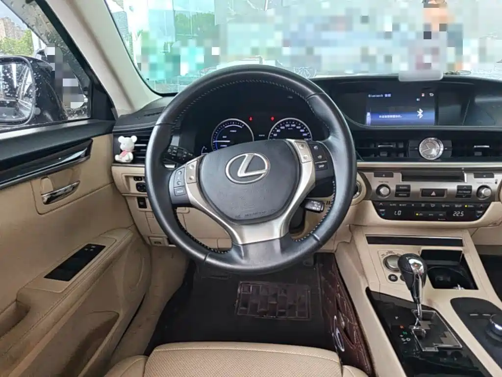Lexus ES — миниатюра 11