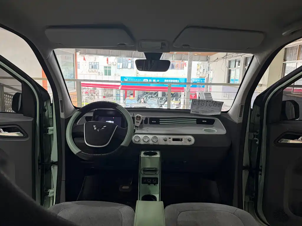 Wuling MINIEV — миниатюра 12