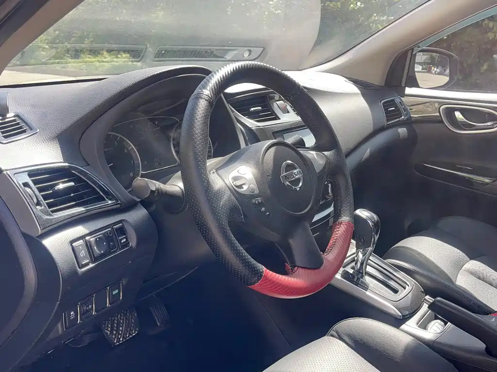 Nissan Sylphy 2016 1.6XL CVT Luxury