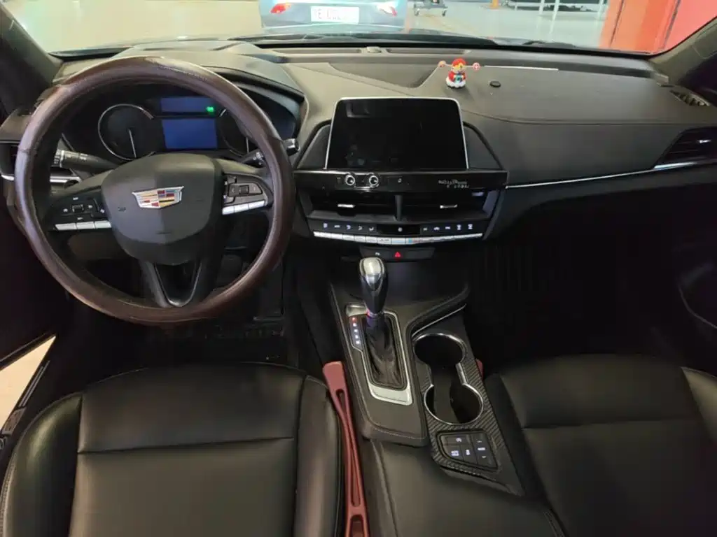 Cadillac CT4 2023 25T