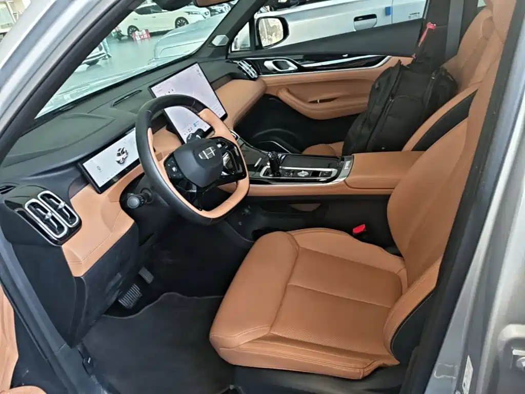 Geely Boyue L — миниатюра 15