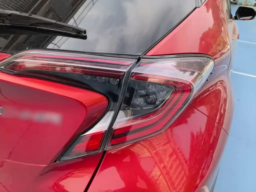 Toyota C-HR — миниатюра 8