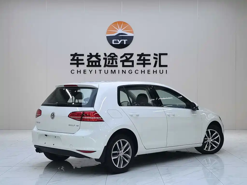 Volkswagen Golf 2016 230TSI AT Luxury
