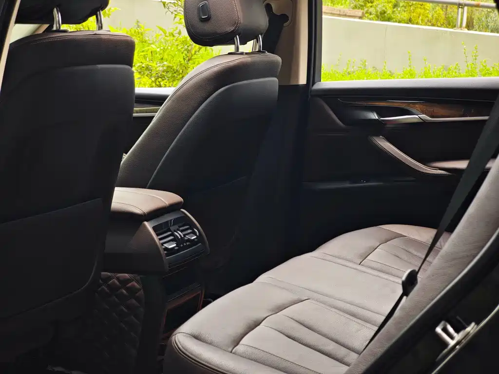 BMW X5 (Import) — миниатюра 18