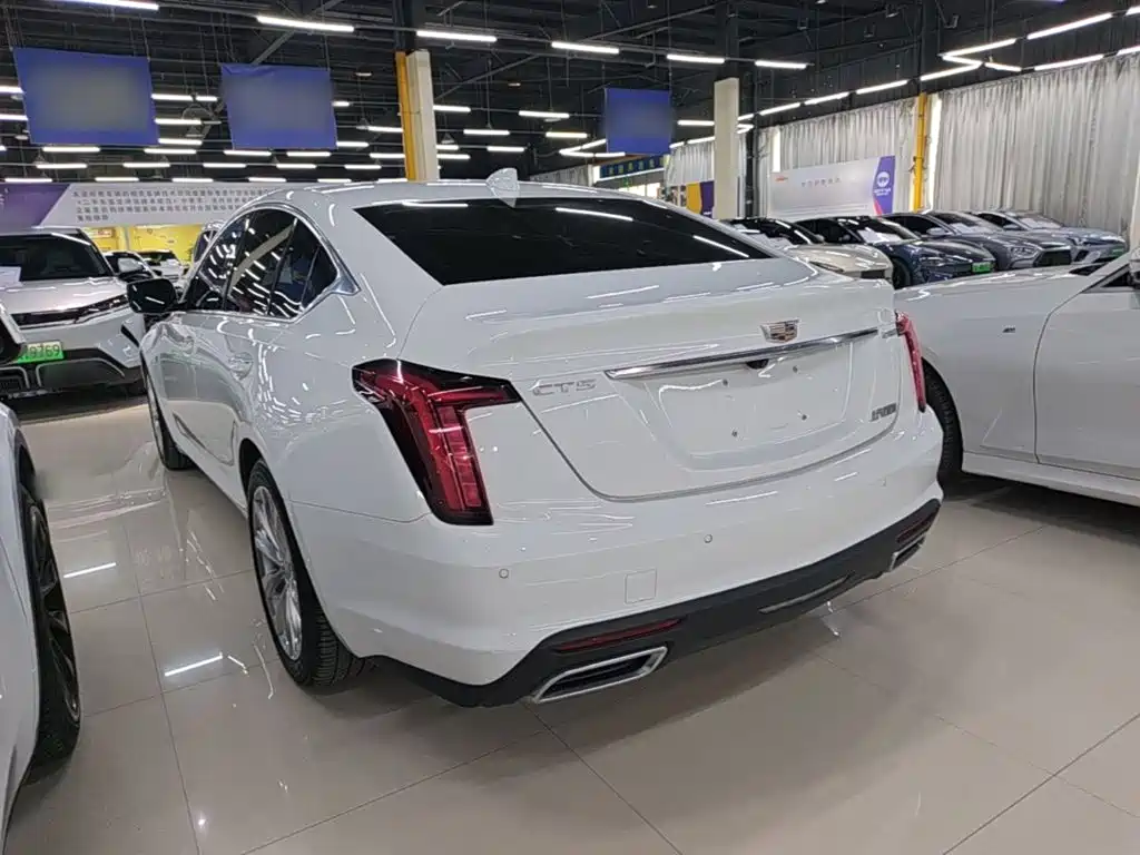Cadillac CT5 — миниатюра 5