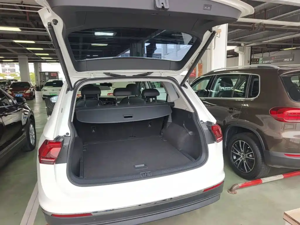 Volkswagen Tiguan L — миниатюра 19