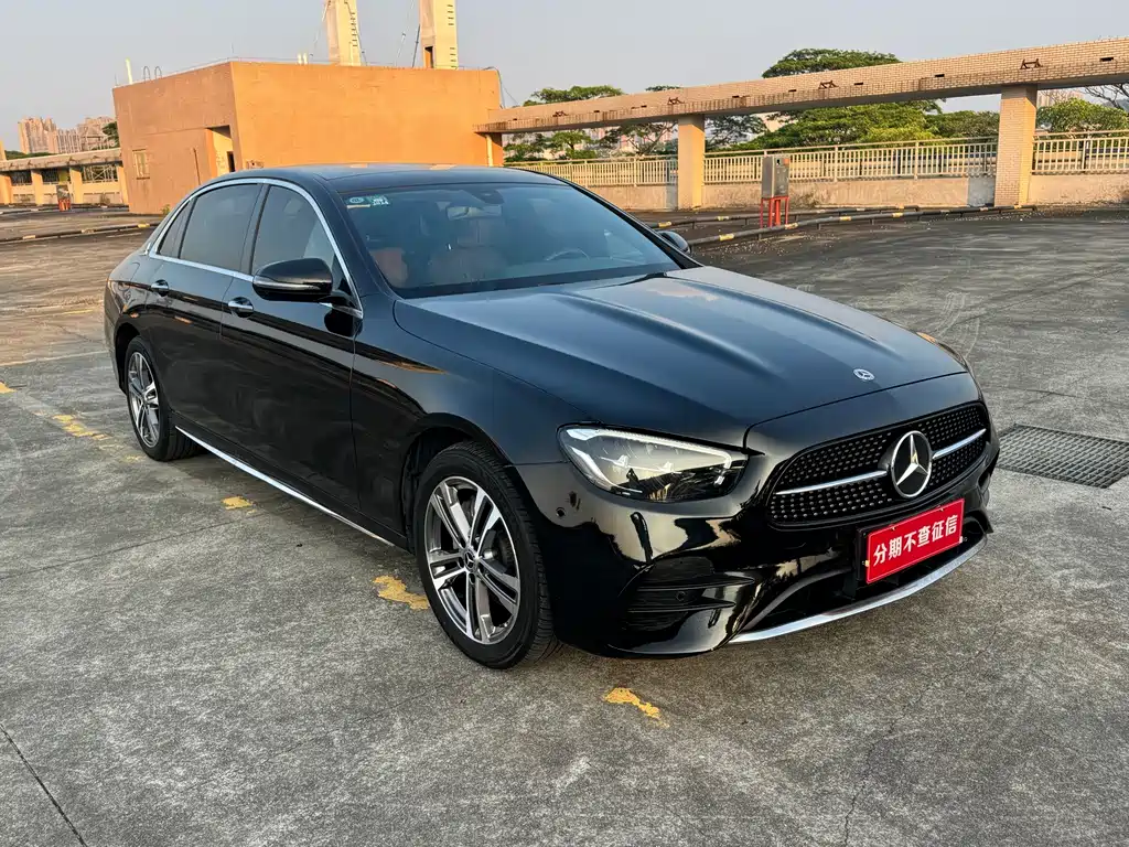 Mercedes-Benz E-Class — миниатюра 9
