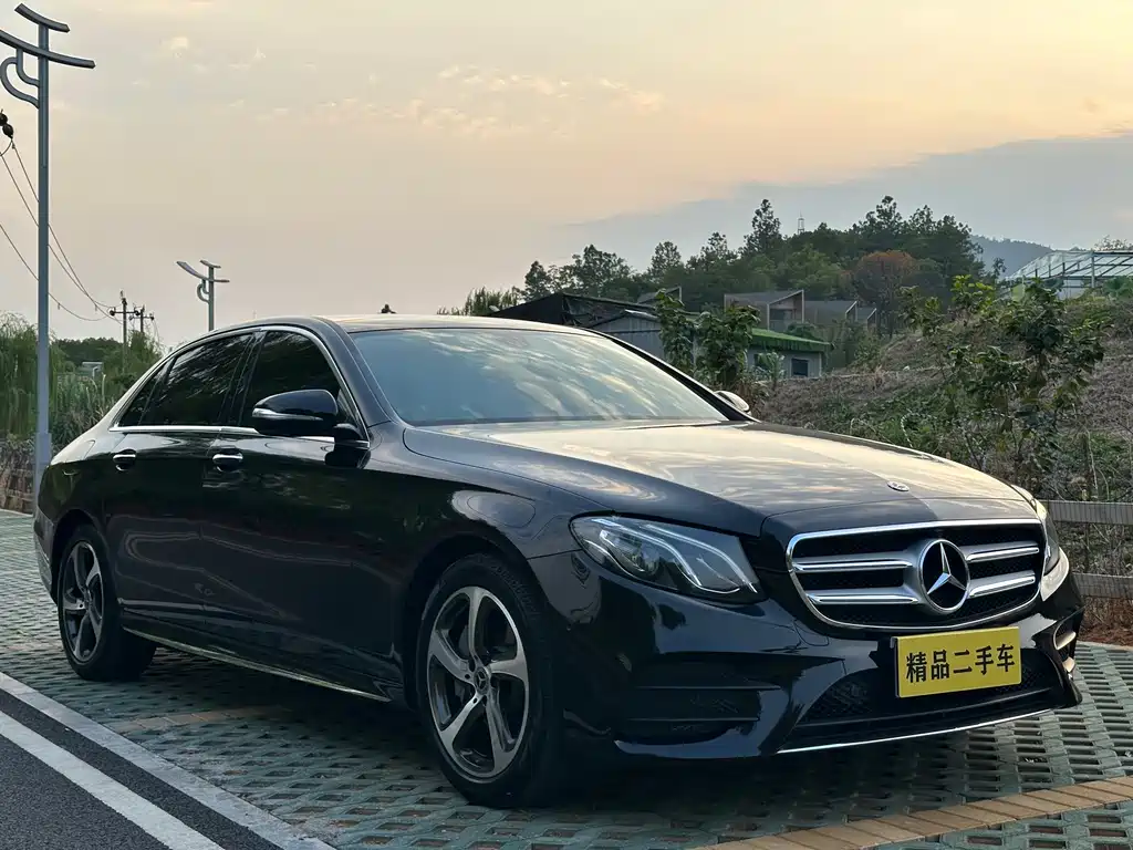Mercedes-Benz E-Class — миниатюра 3