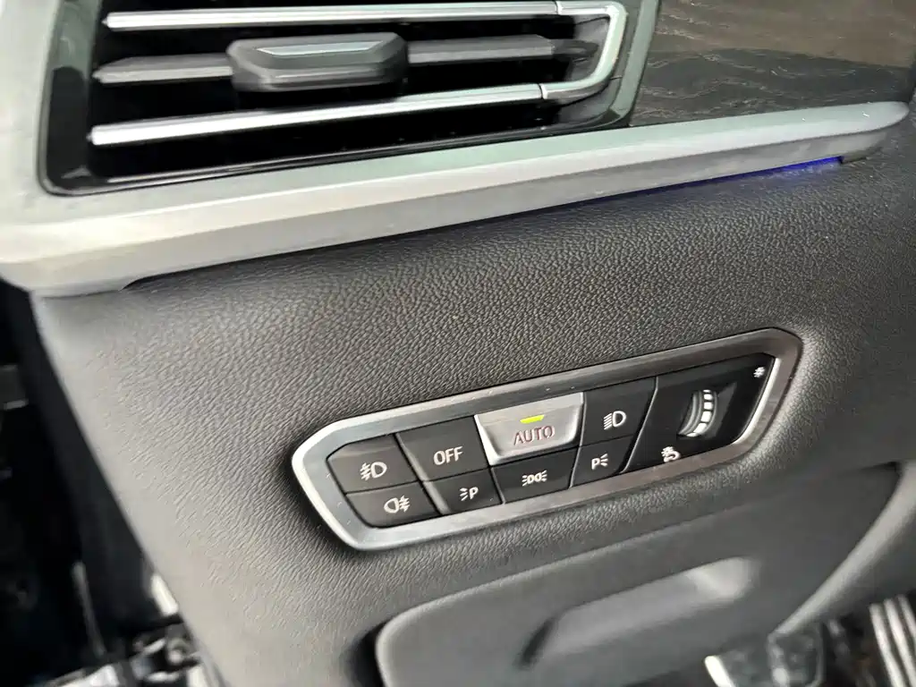 BMW X7 — миниатюра 14