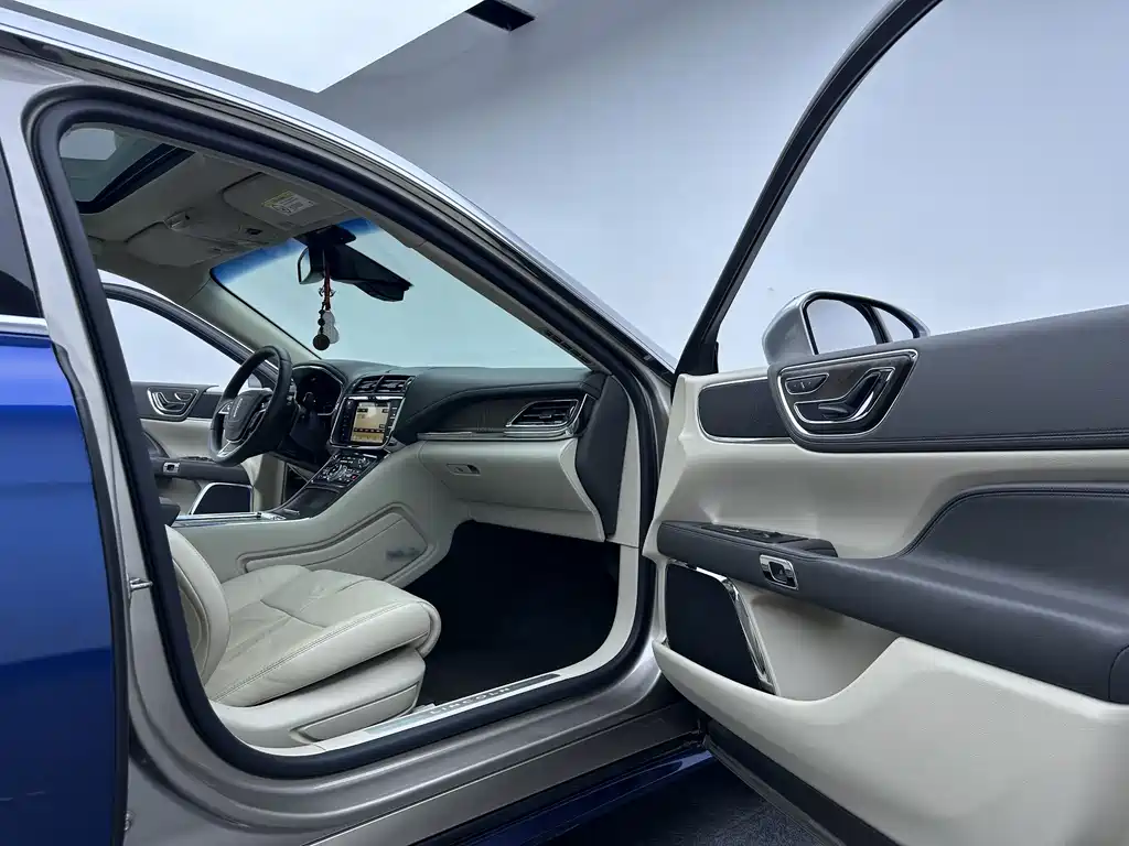 Lincoln Continental — миниатюра 17