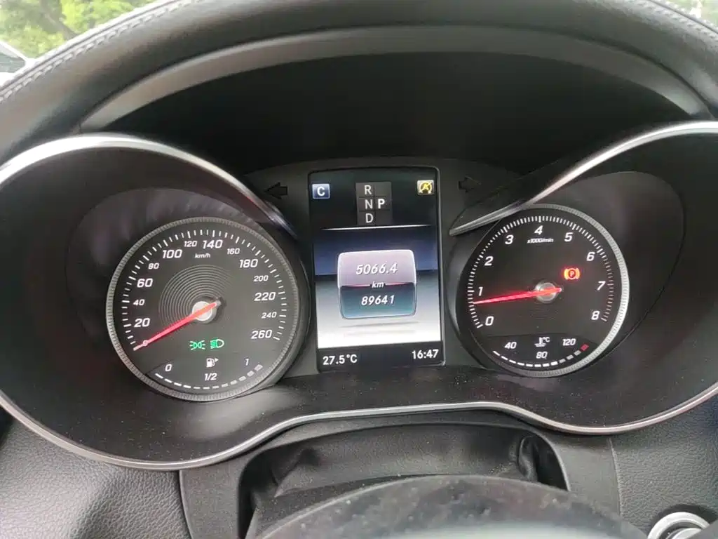 Mercedes-Benz C-Class (Import) — миниатюра 12