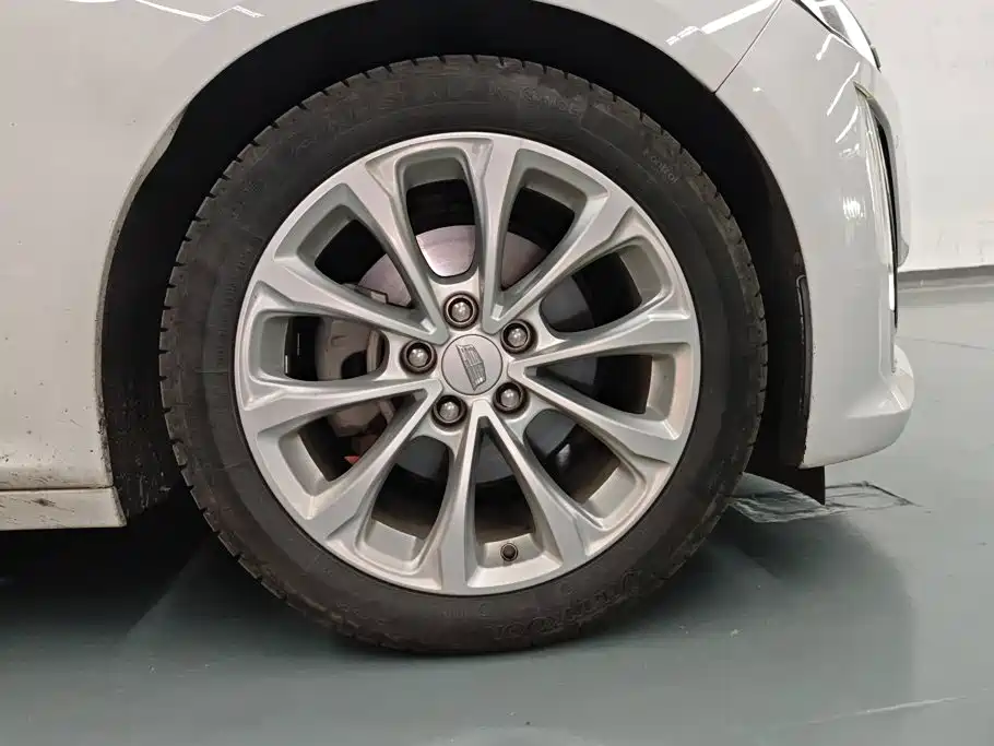 Cadillac CT5 — миниатюра 6