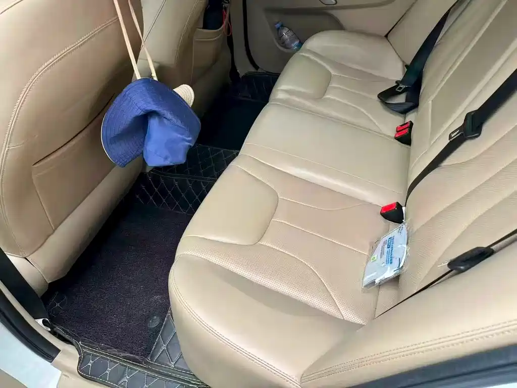 Geely Emgrand — миниатюра 3