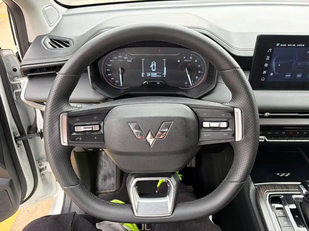 Wuling Jiachen — миниатюра 13