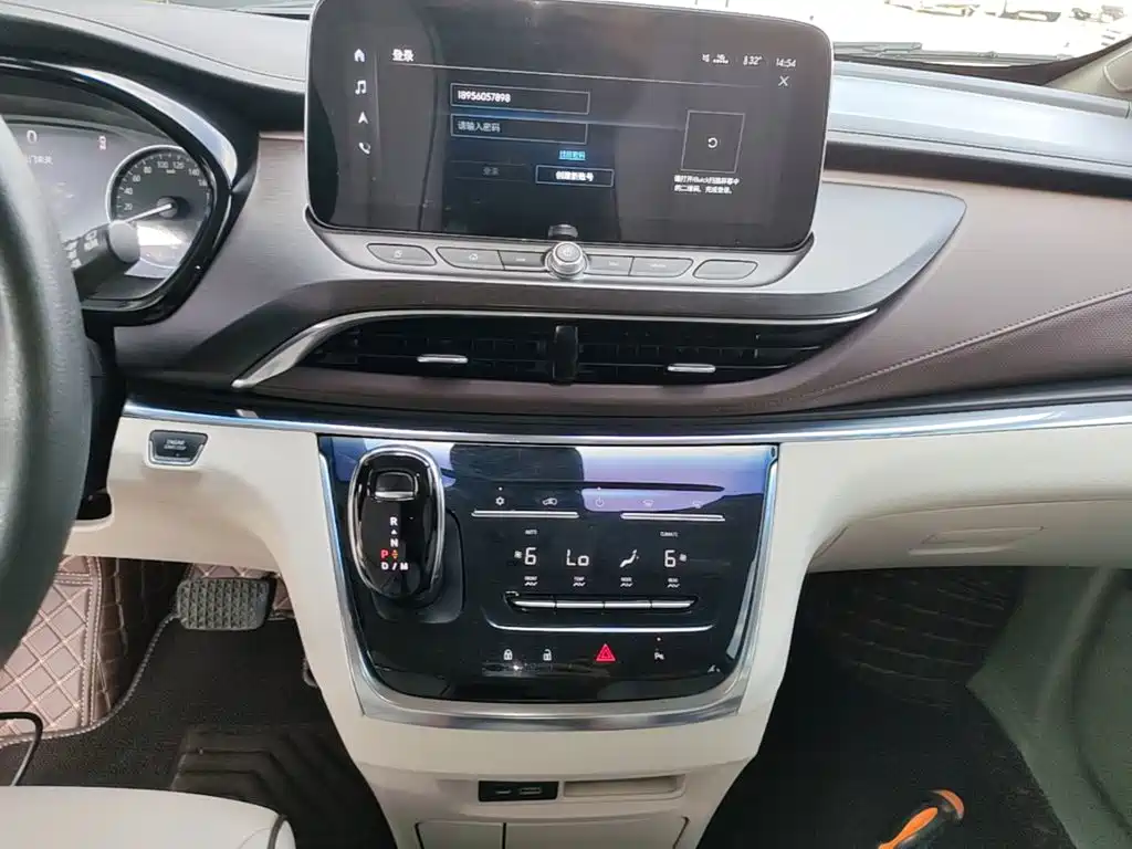 Buick GL8 — миниатюра 13