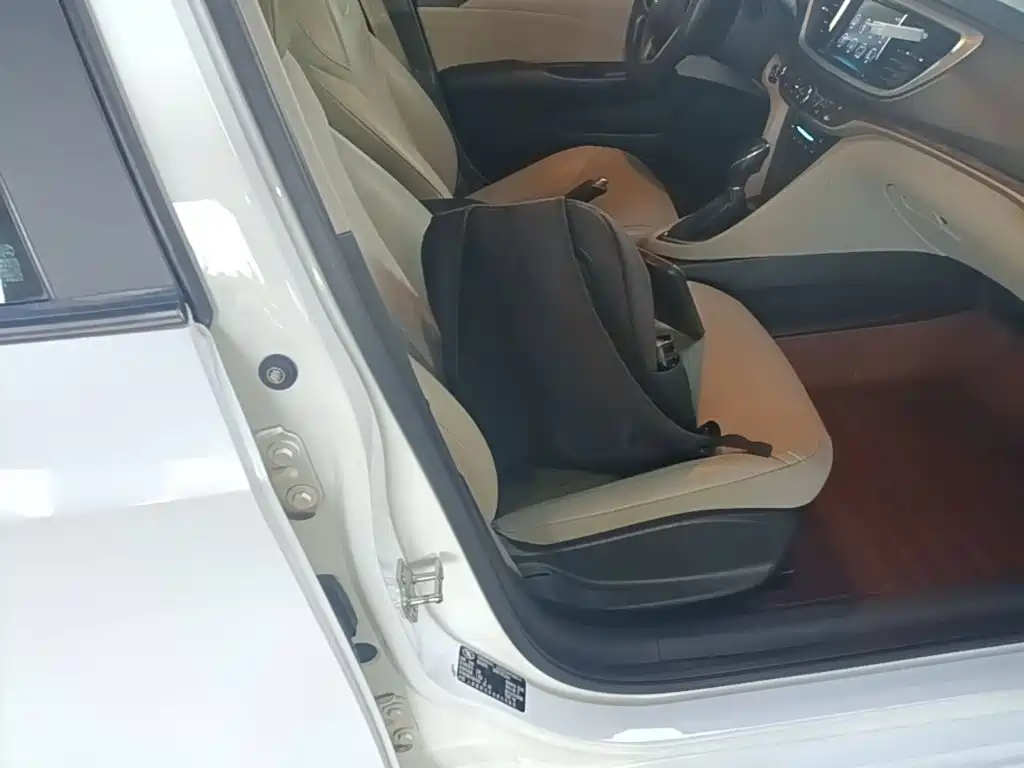 Buick Excelle — миниатюра 25