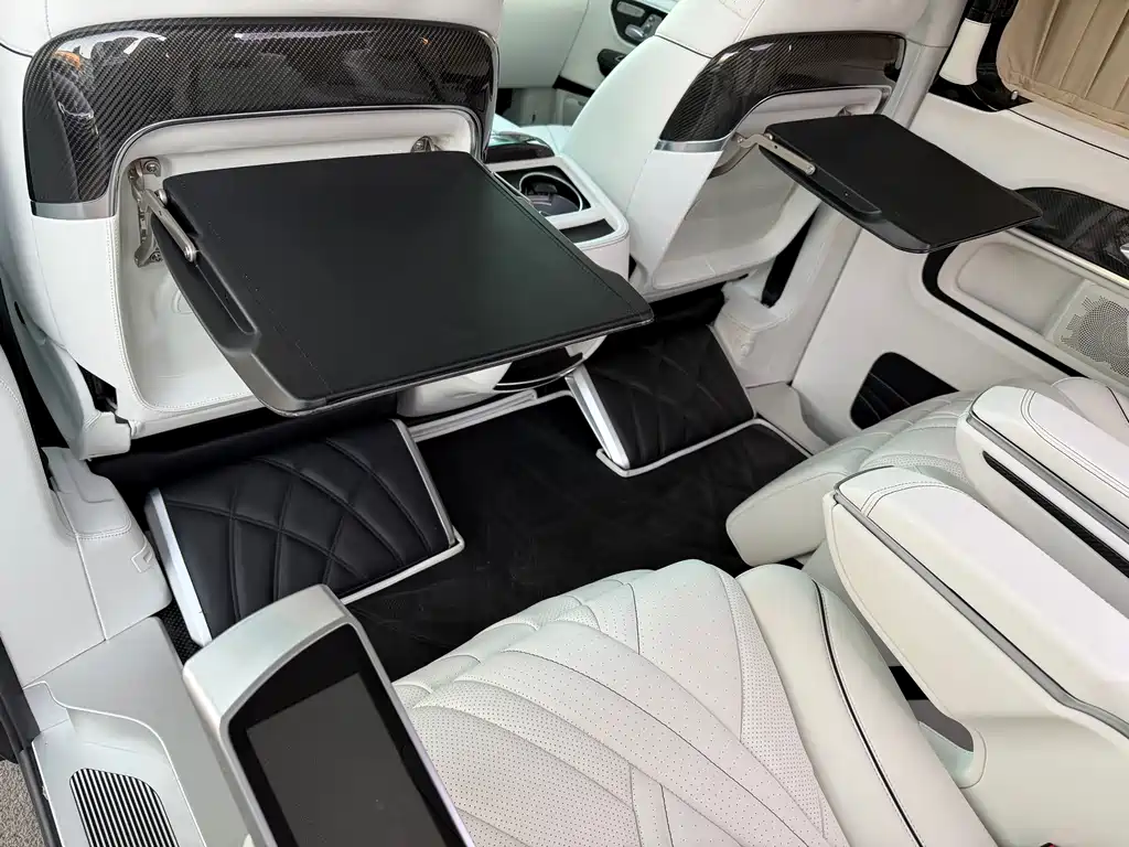 Mercedes-Benz V-Class 2022 — фото 22