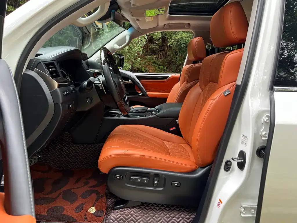 Lexus LX — миниатюра 10