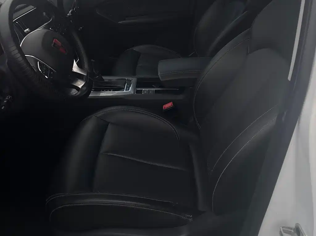 Roewe RX5 — миниатюра 9