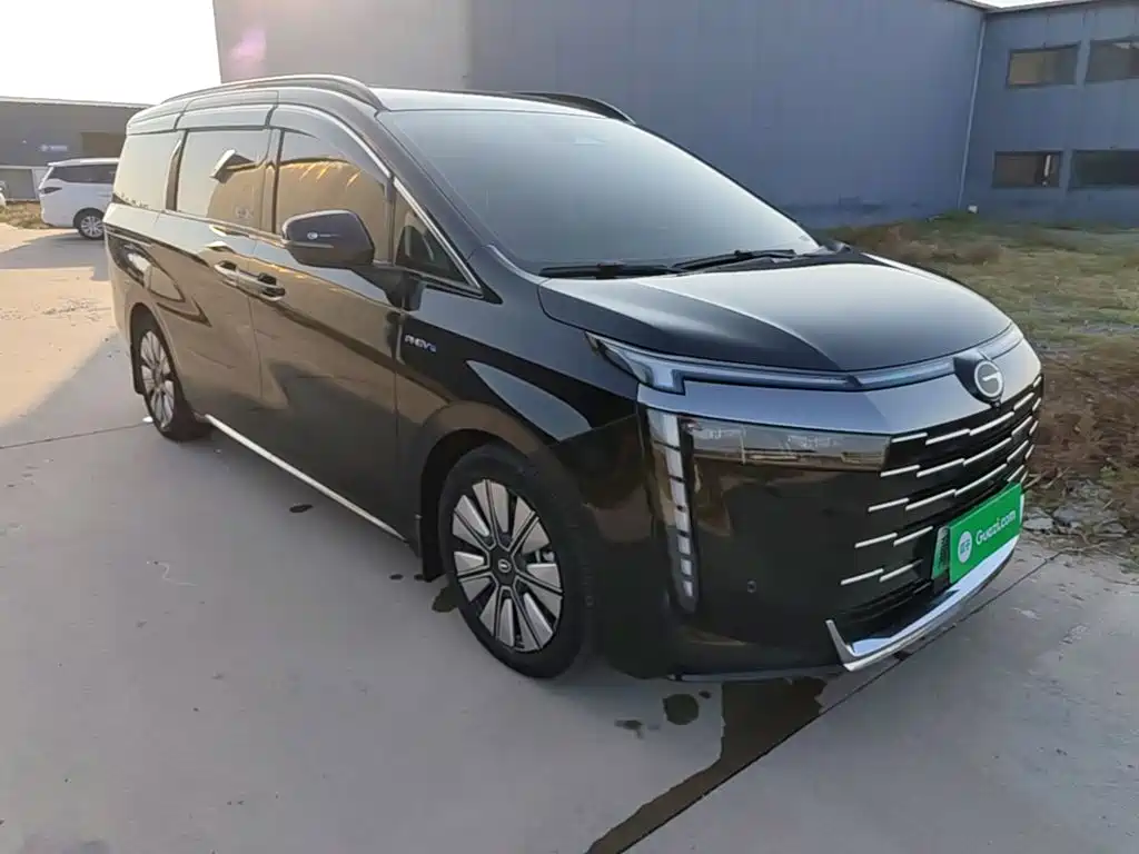 GAC Motor Trumpchi E8 PHEV — миниатюра 4
