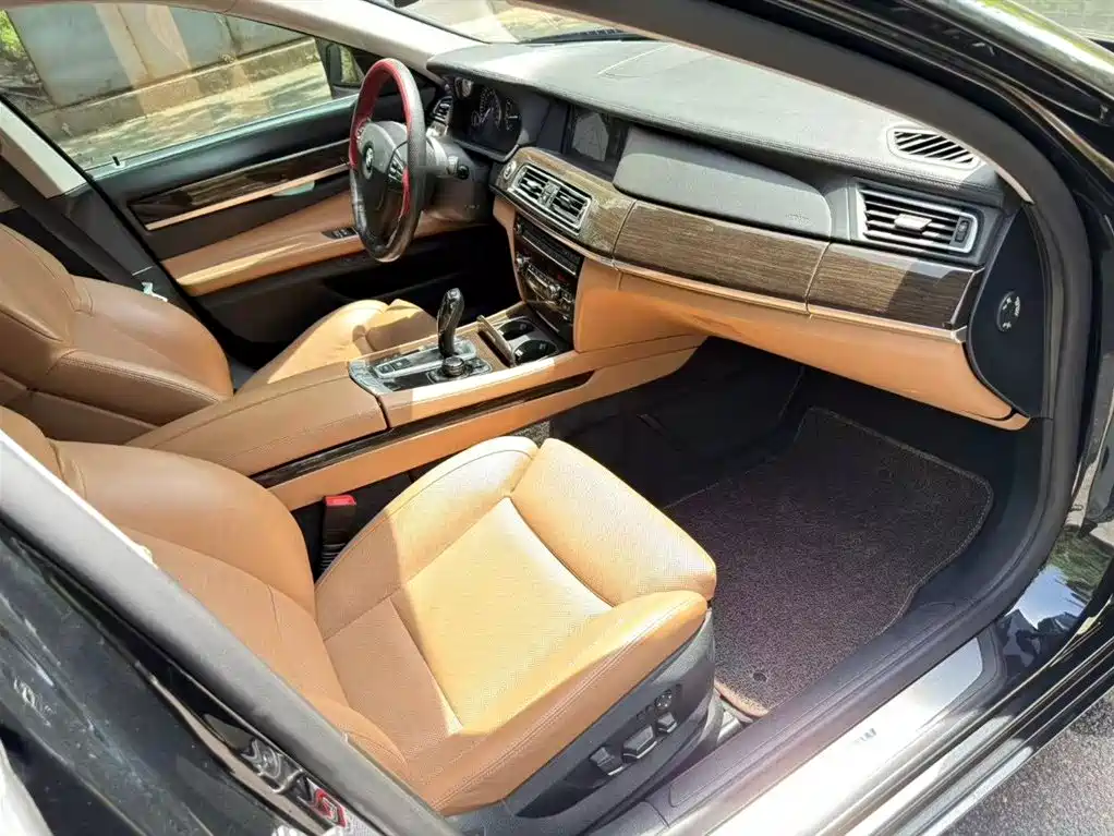 BMW 7 Series 7 2011 740Li