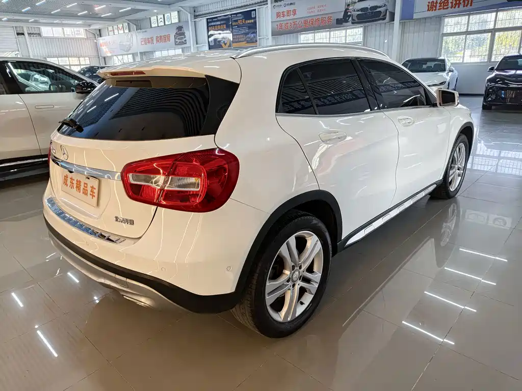 Mercedes-Benz GLA — миниатюра 6
