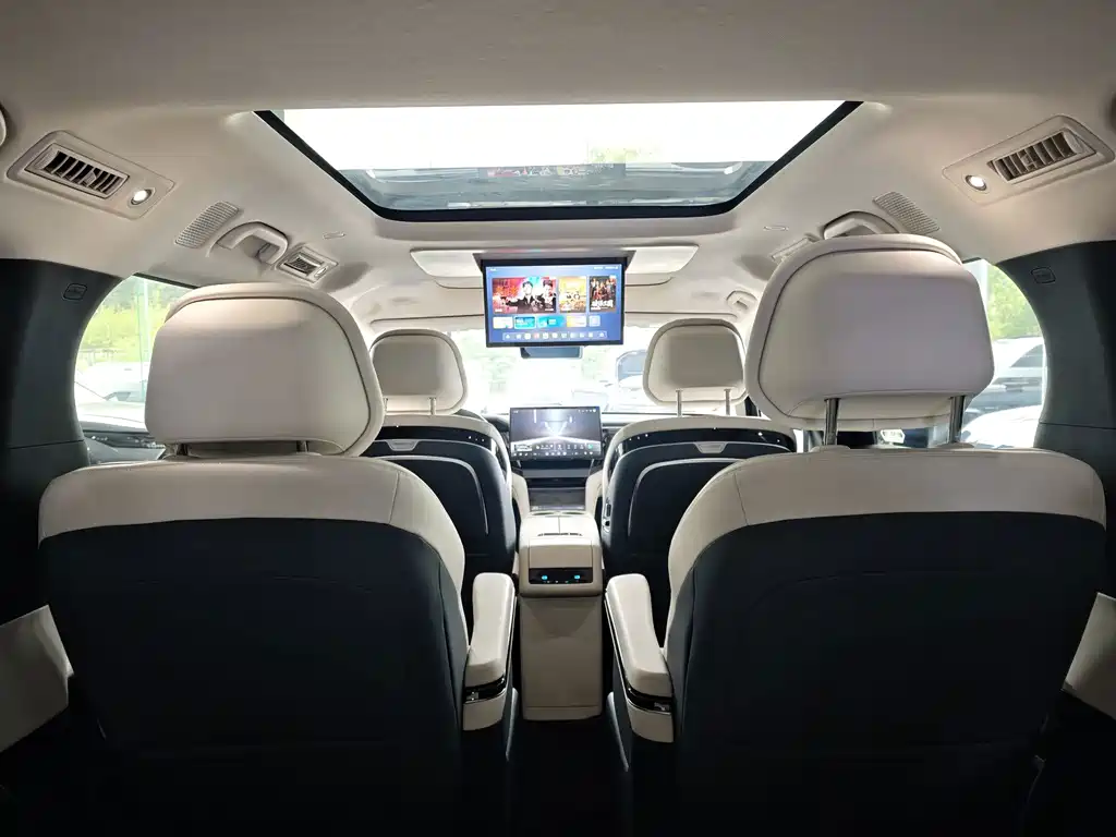 BYD Xia — миниатюра 8