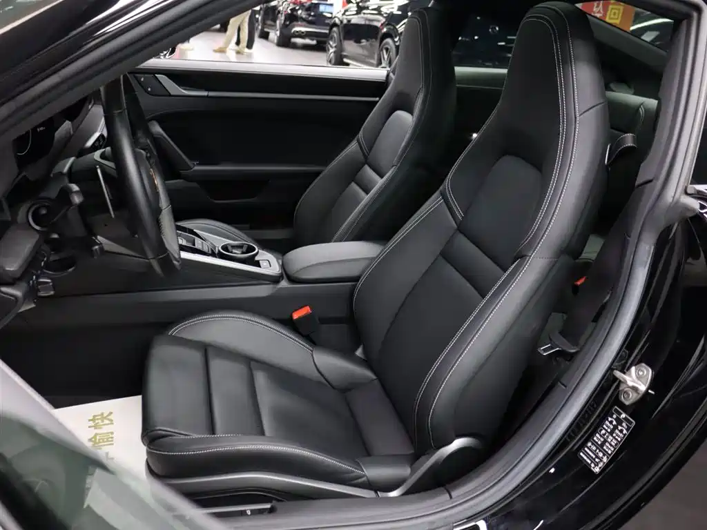 Porsche 911 2023 Carrera 3.0T