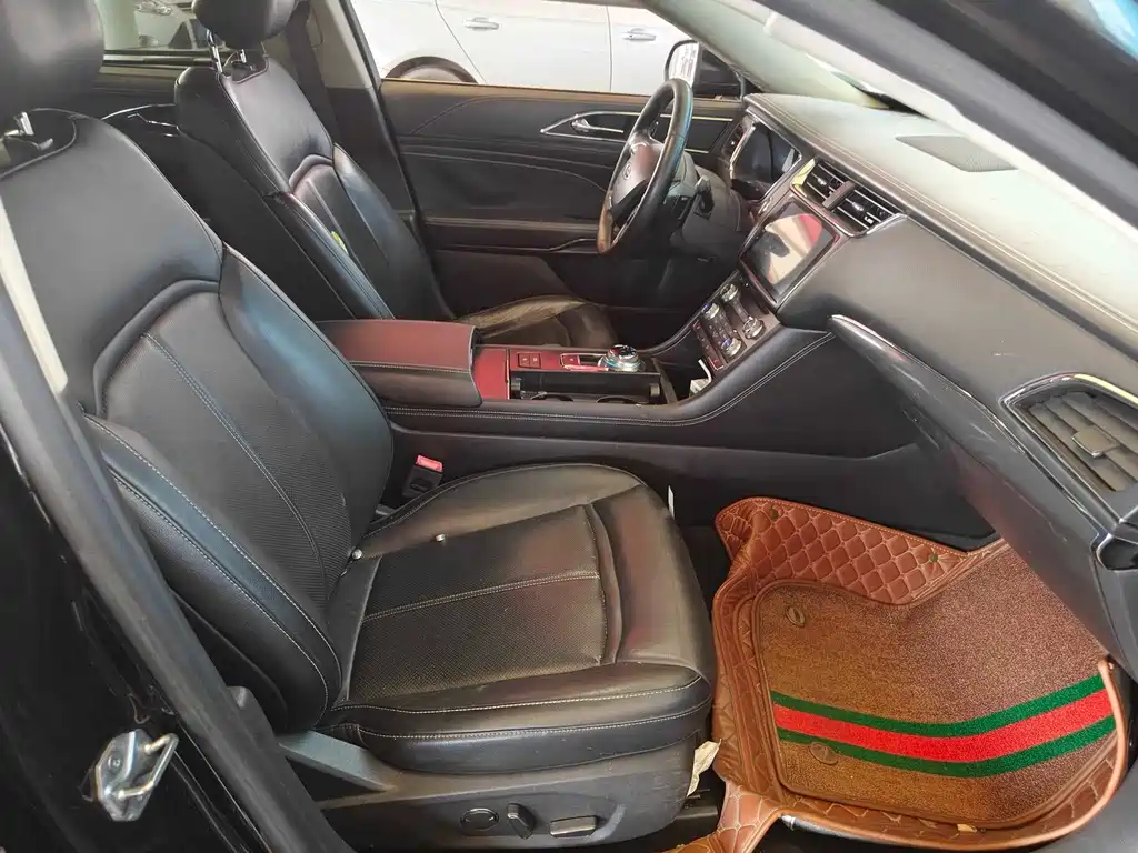 Ford Taurus — миниатюра 6