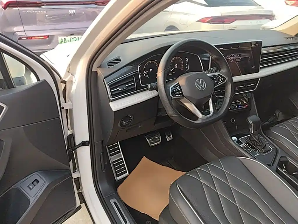 Volkswagen Tiguan L — миниатюра 16