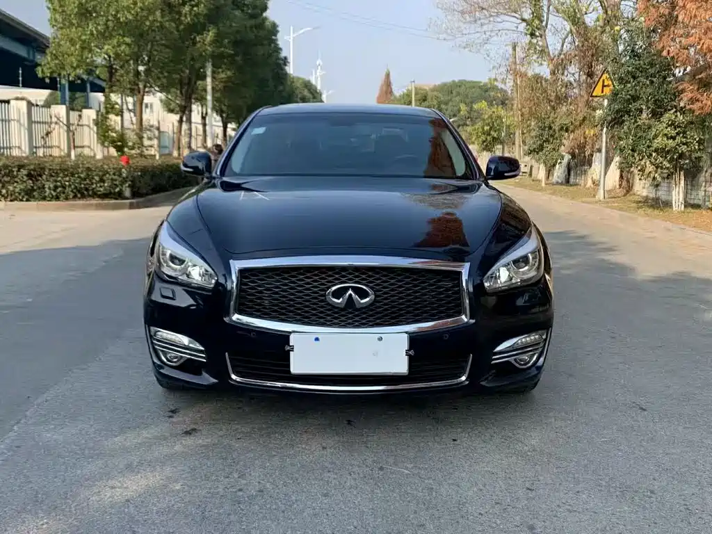 Infiniti Q70 — миниатюра 2