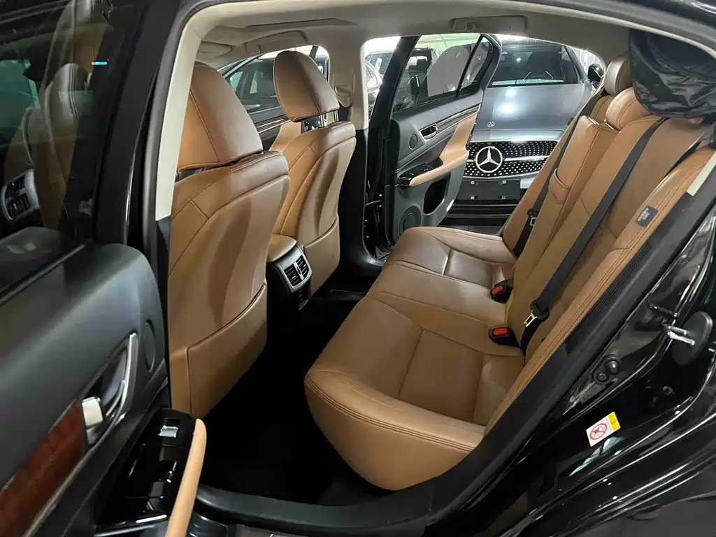 Lexus GS — миниатюра 6