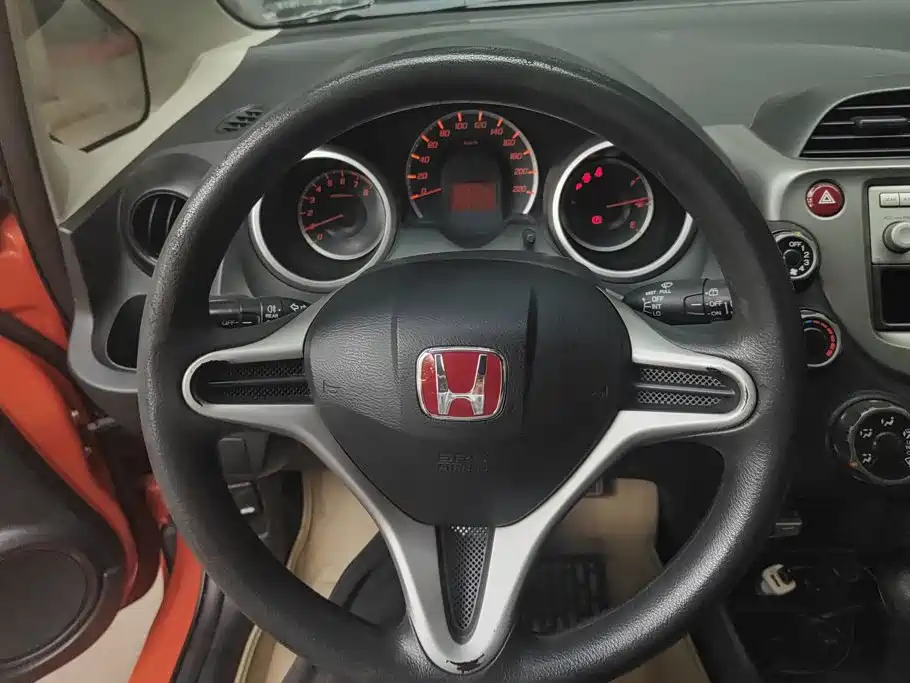 Honda Fit — миниатюра 15
