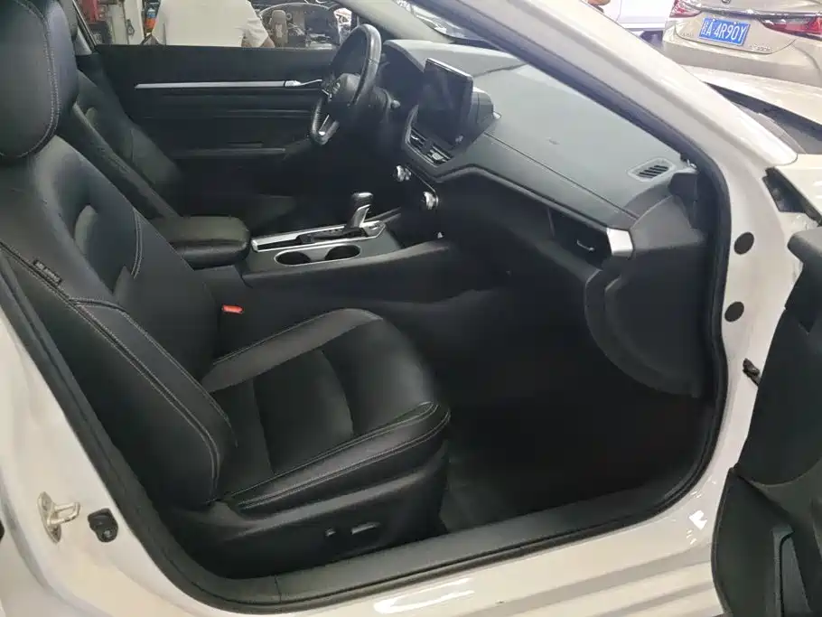 Nissan Teana — миниатюра 8
