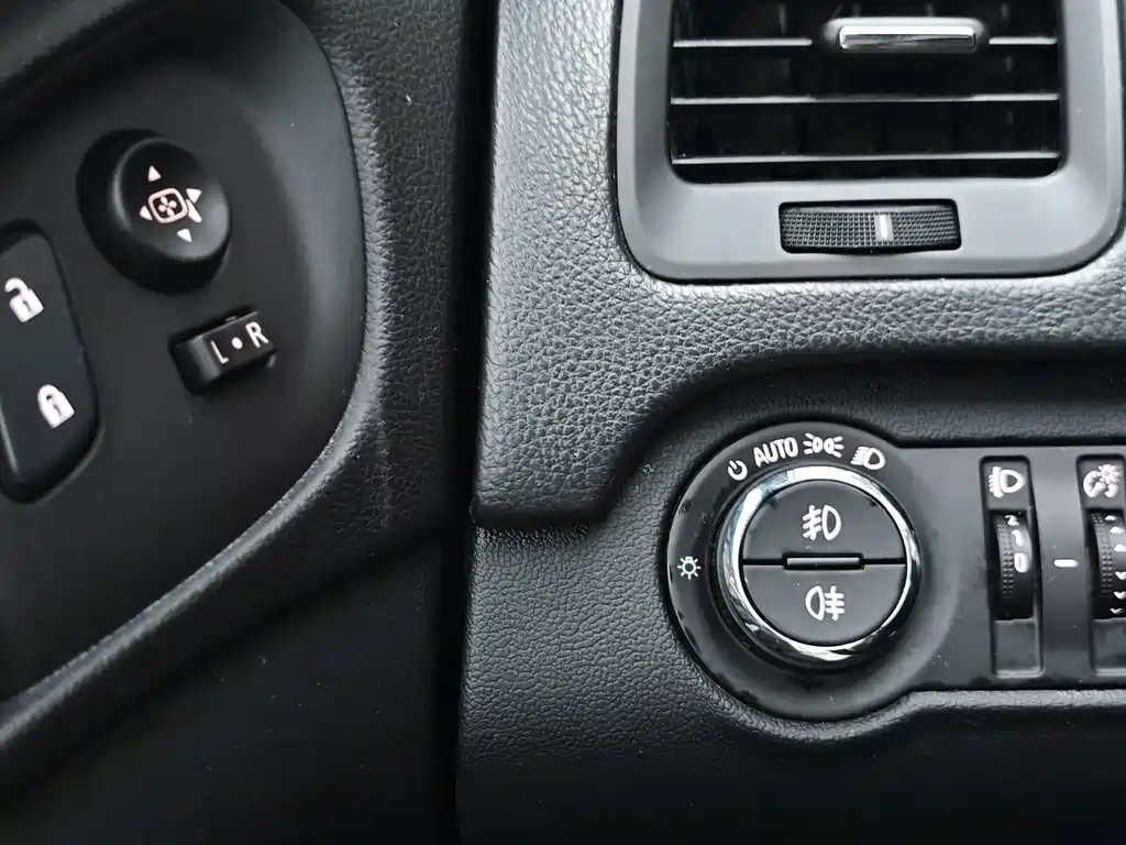 Buick Regal — миниатюра 14
