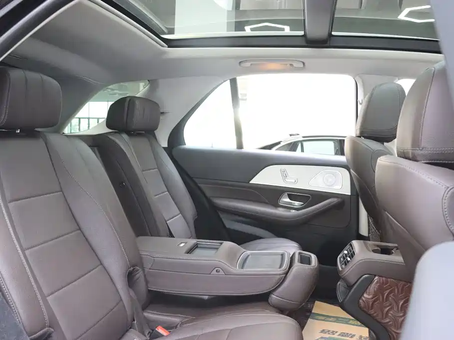 Mercedes-Benz GLE (Import) — миниатюра 17