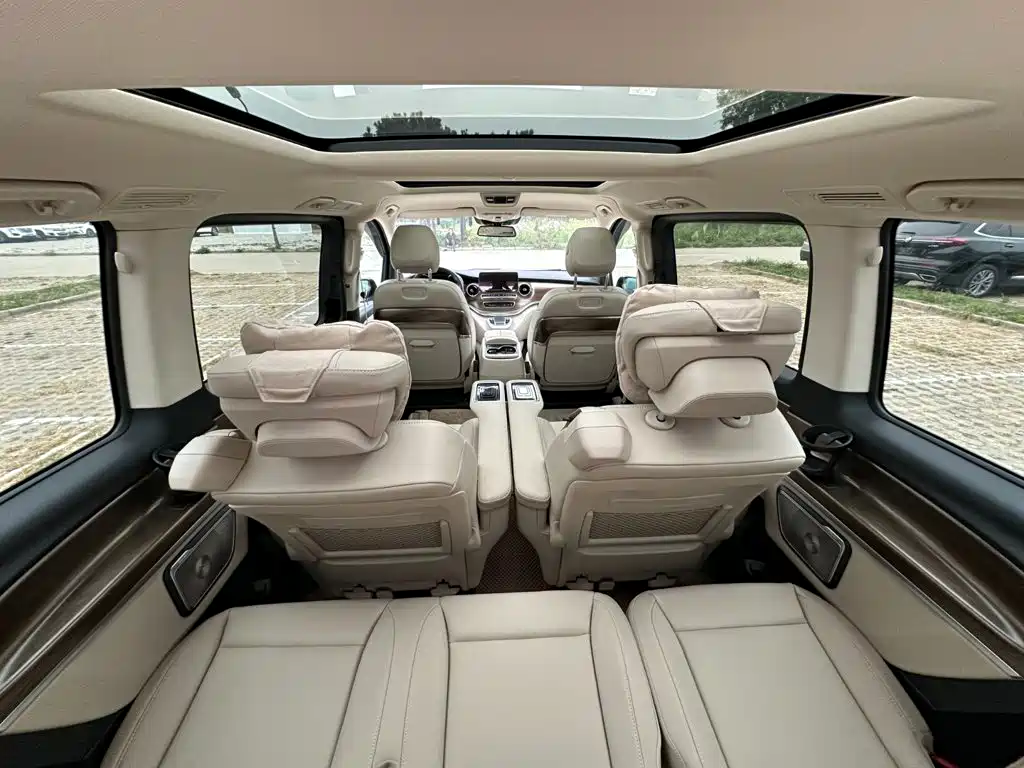Mercedes-Benz V-Class — миниатюра 10